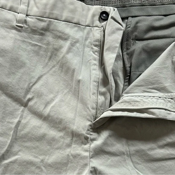 Cole Haan Stone Flat Front Casual Shorts (42) - Picture 2 of 6